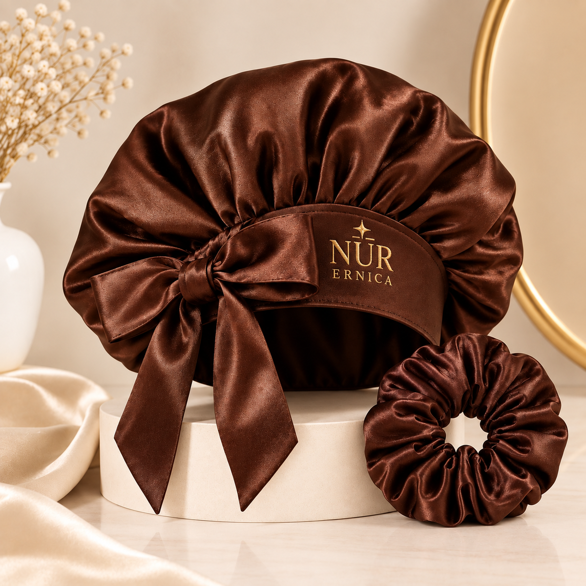 NÜR ERNICA Signature Satin Bonnet Set